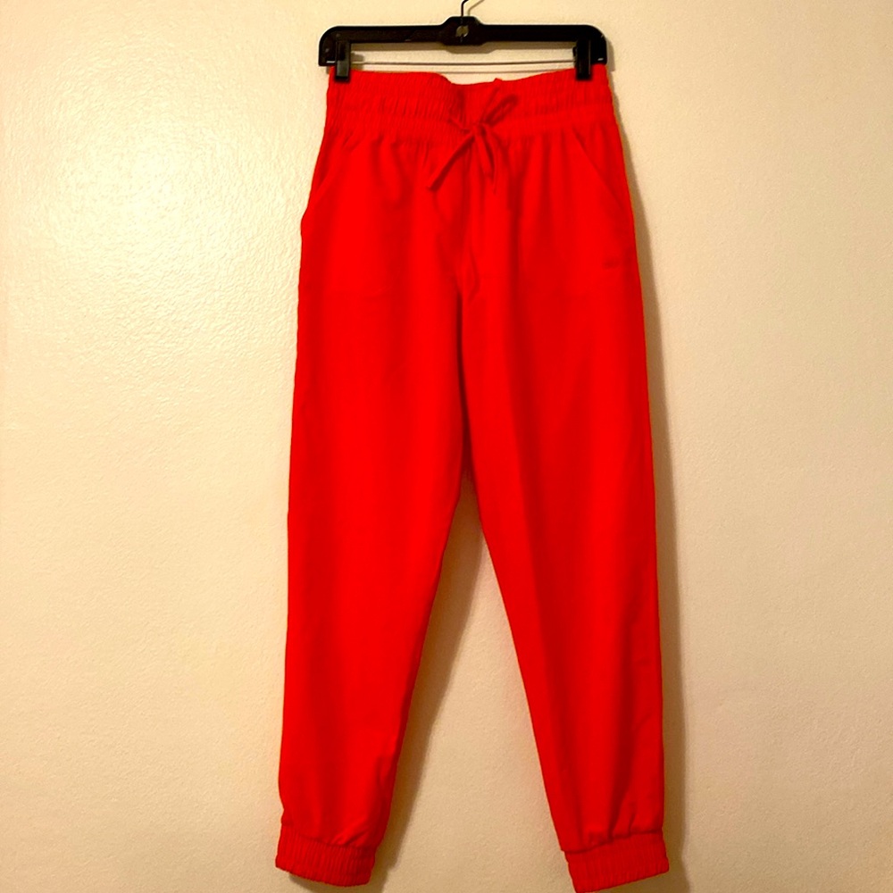 Light weight joggers